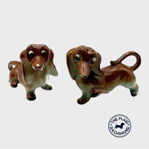 Vintage Adorable Dachshund Shakers